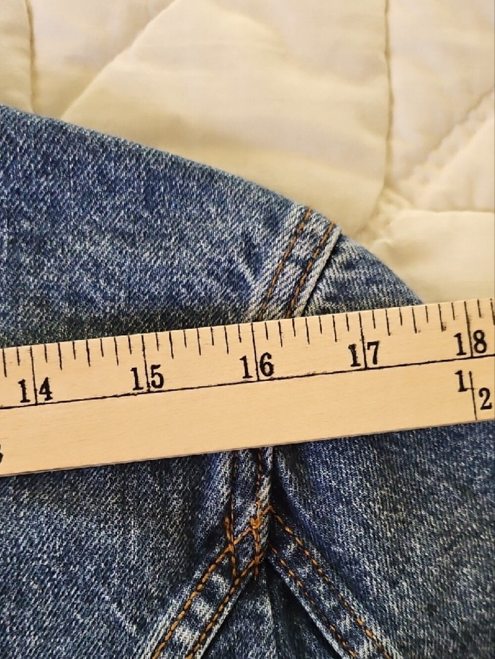 LOFT 6 -Button, Cropped Denim Jacket Size M - Picture 4 of 9
